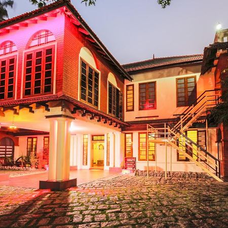 The Royal Heritage Hotel And Ayurvedic Center Тривандрум Экстерьер фото