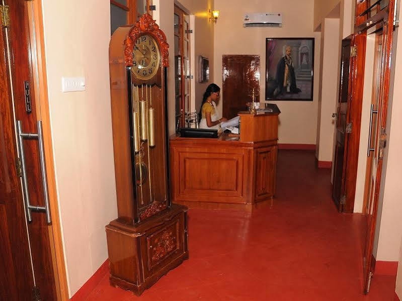 The Royal Heritage Hotel And Ayurvedic Center Тривандрум Экстерьер фото